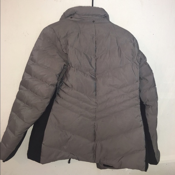 SOLD Women's Gerry coat - Picture 3 of 3