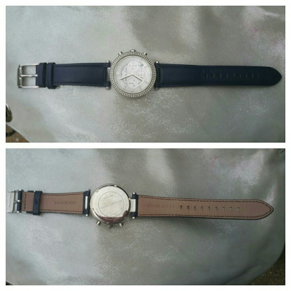 Michael Kors Blue Crystal Encircled Watch MK 2293 EUC - Picture 4 of 4