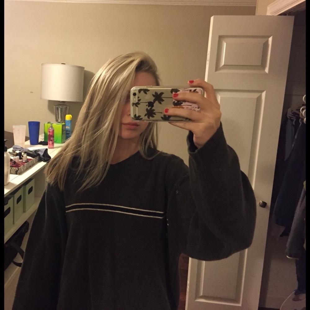 American eagle sweater