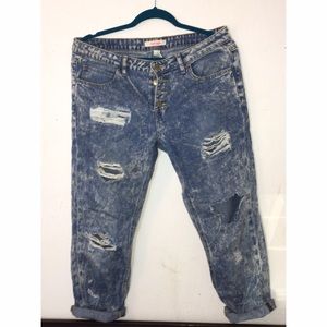 Acid washed boyfriend jeans