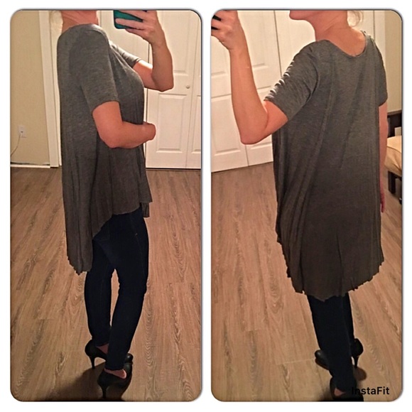 ‼️3 for $25‼️Short sleeve Gray Casual Tunic Top - Picture 2 of 3