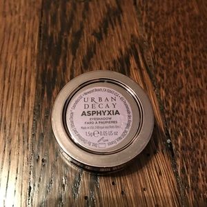 Urban Decay - Asphyxia eyeshadow