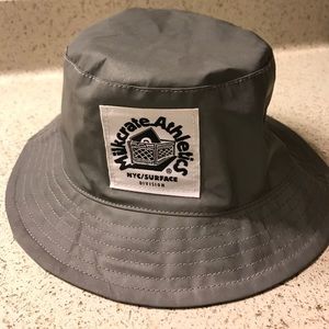 Bucket hat