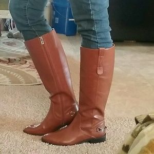 Size 8 boots, brand new