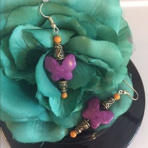 Butterfly hugs by Ana