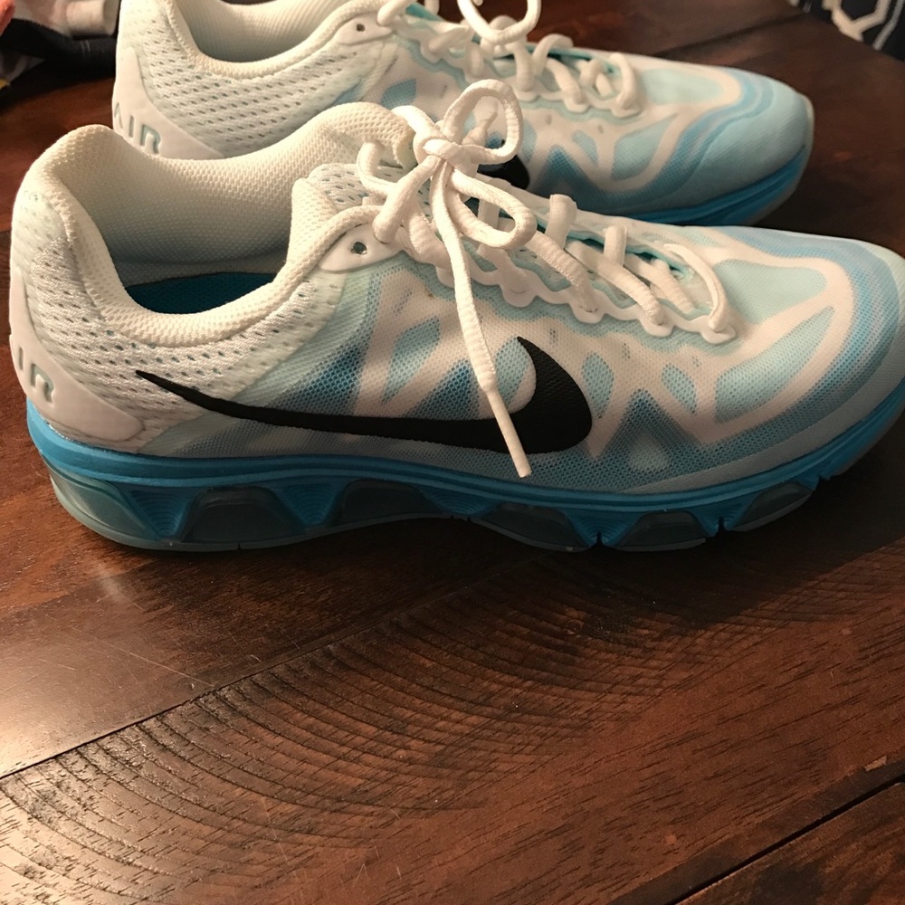 Women's Nike neutral ride tail wind 7