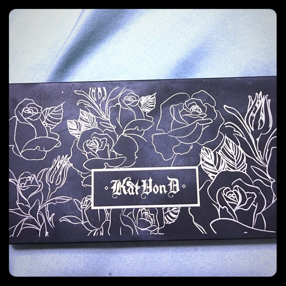 Kat Von D True Romance Eyeshadow Palette