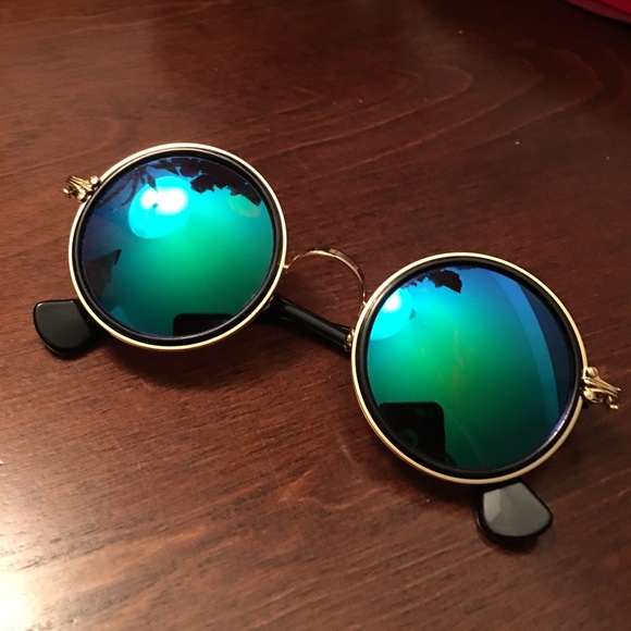 Shade - Picture 2 of 4