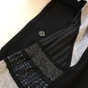 Lululemon Wunder Under crops