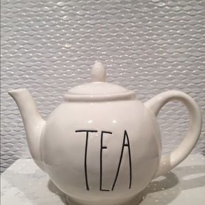 Rae Dunn 'TEA' tea pot