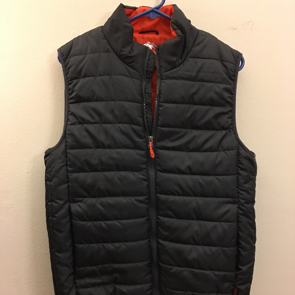 Men's puffer vest