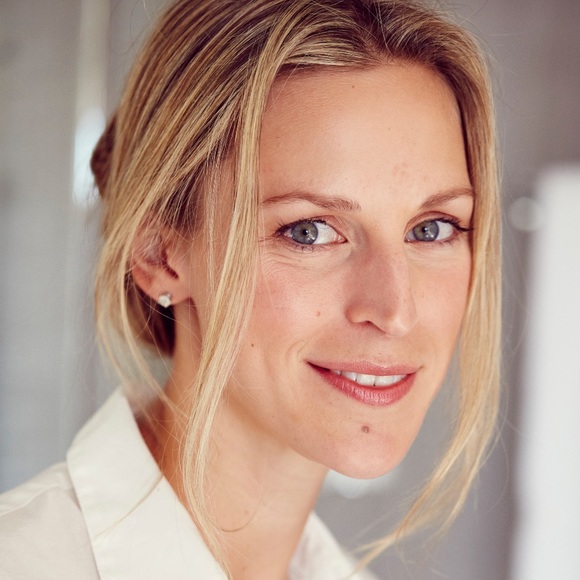 Meet your Posher, Erin - Picture 1 of 1