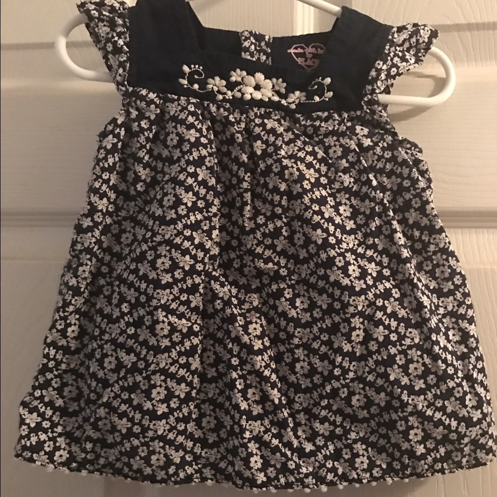 Navy floral short sleeve shirt