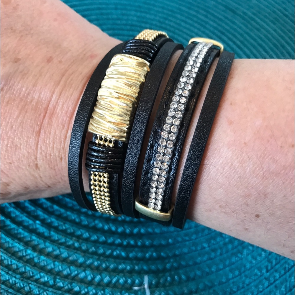 Classy black leather fashion bracelet