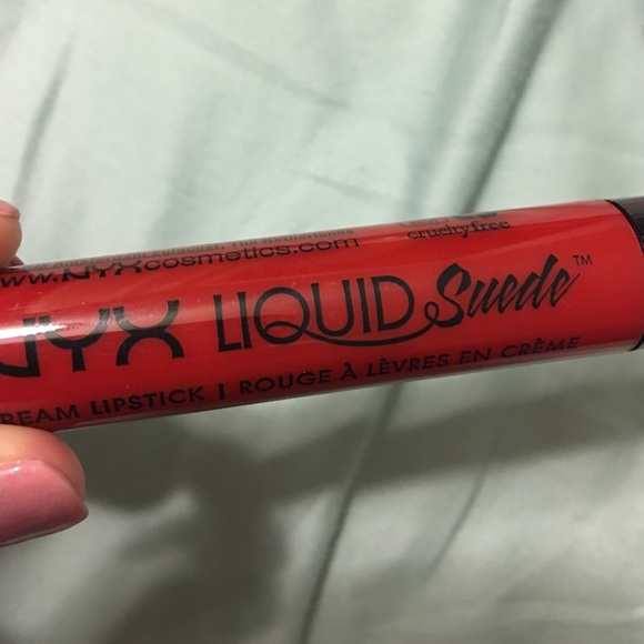 Makeup bundle! - Picture 2 of 5