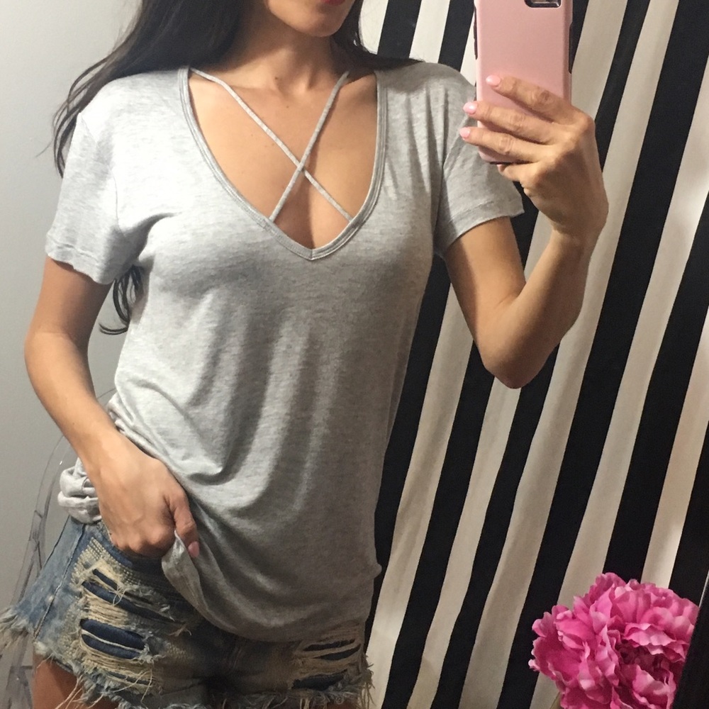 ✨SOLD OUT ✨Buttery Soft Heather Gray Criss Cross T