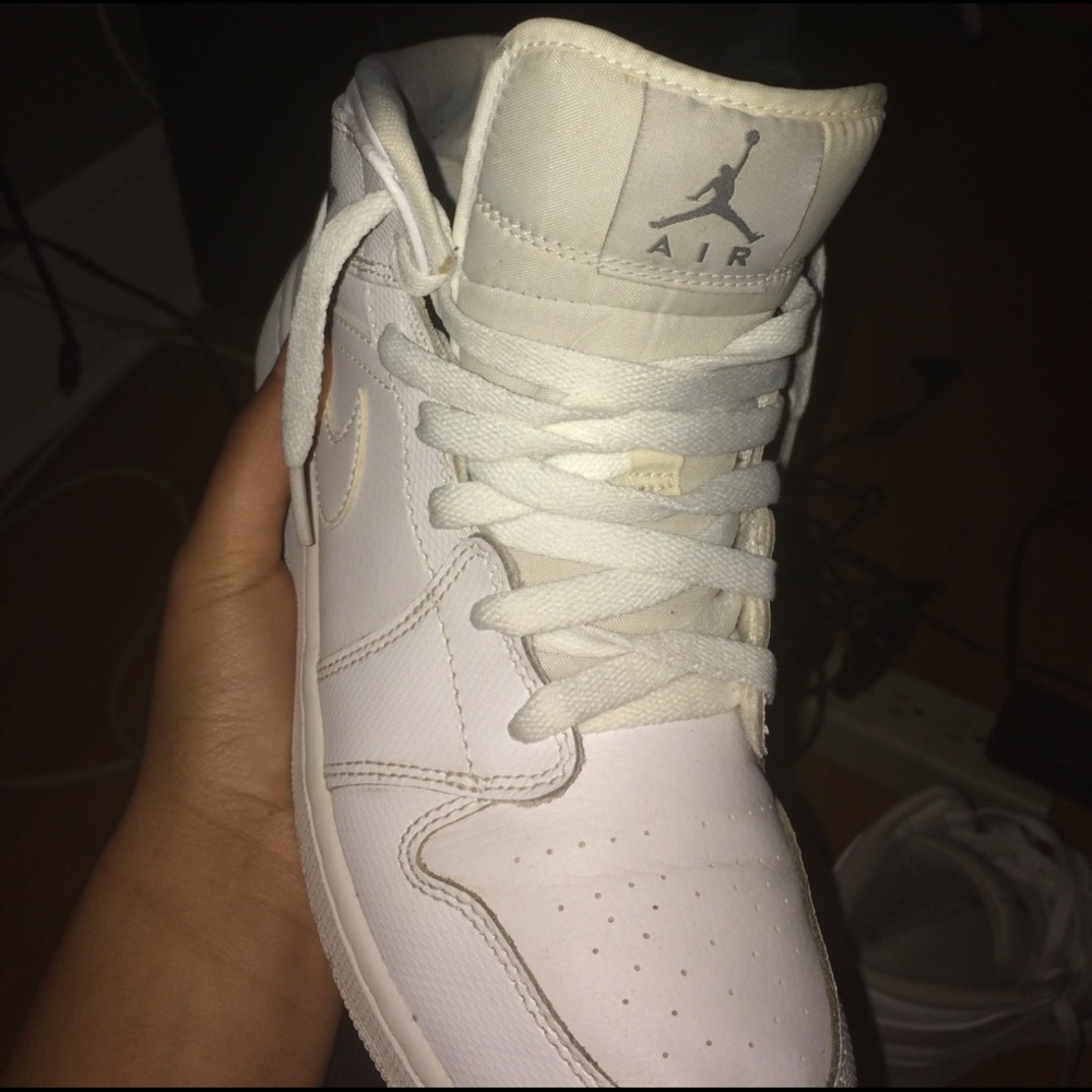 Air Jordan Retro 1s - Picture 3 of 4