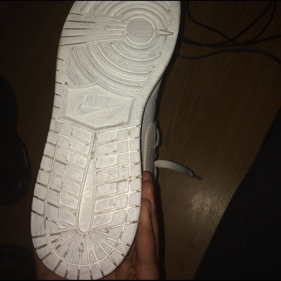 Air Jordan Retro 1s - Picture 2 of 4