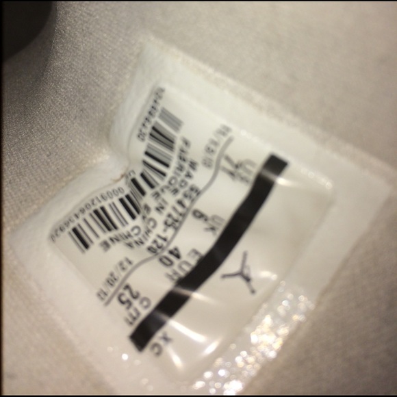 Air Jordan Retro 1s - Picture 4 of 4