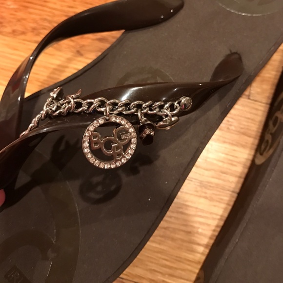 BCBG Flip flops - Picture 3 of 4