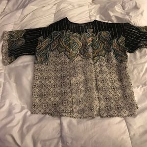 Multi patterned cardigan. Short sleeved