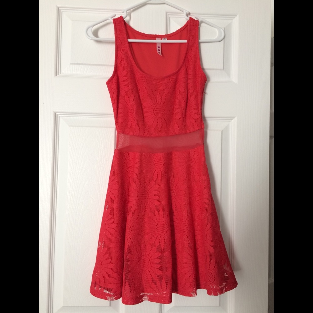 Flower mesh dress.