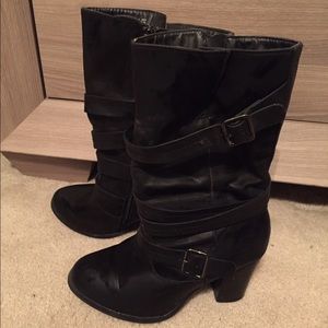 Black heeled boots