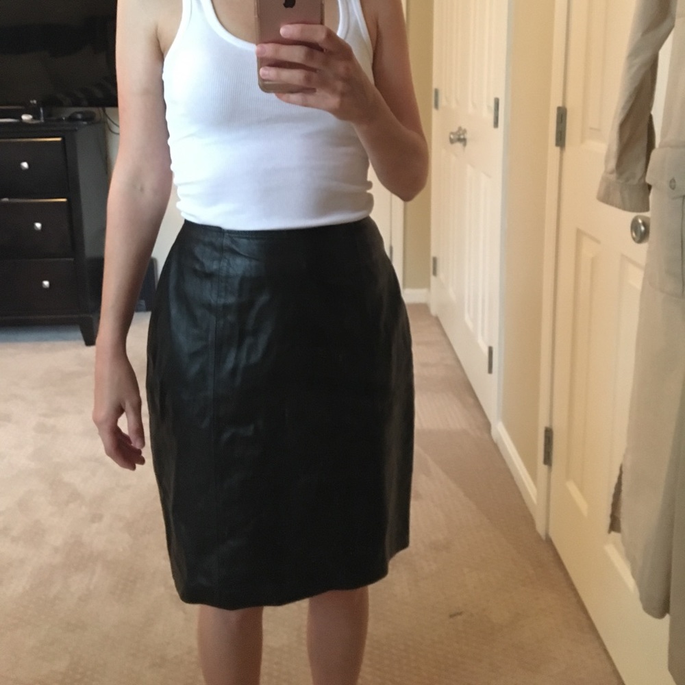Croft&Barrow 100% leather skirt-size 4