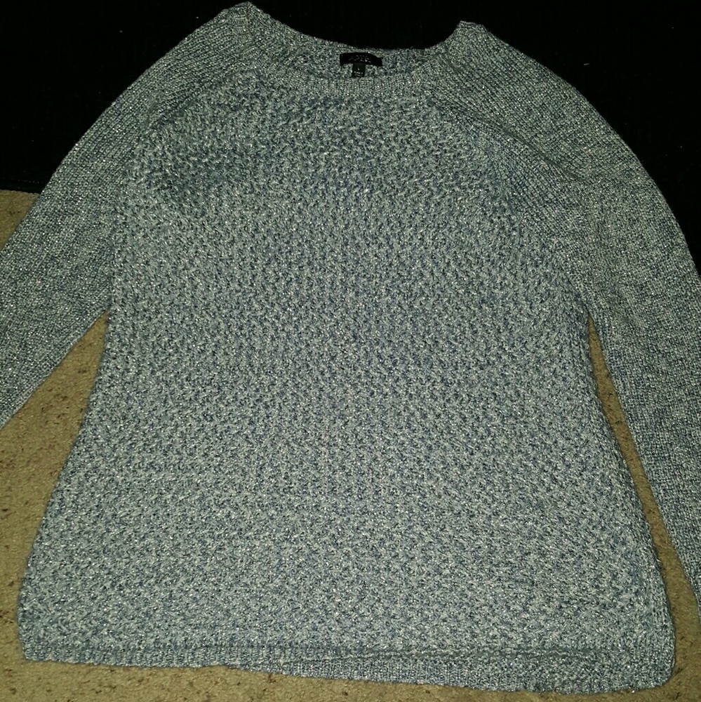 Apt. 9 light blue marble looking longer sweater, L. EUC.