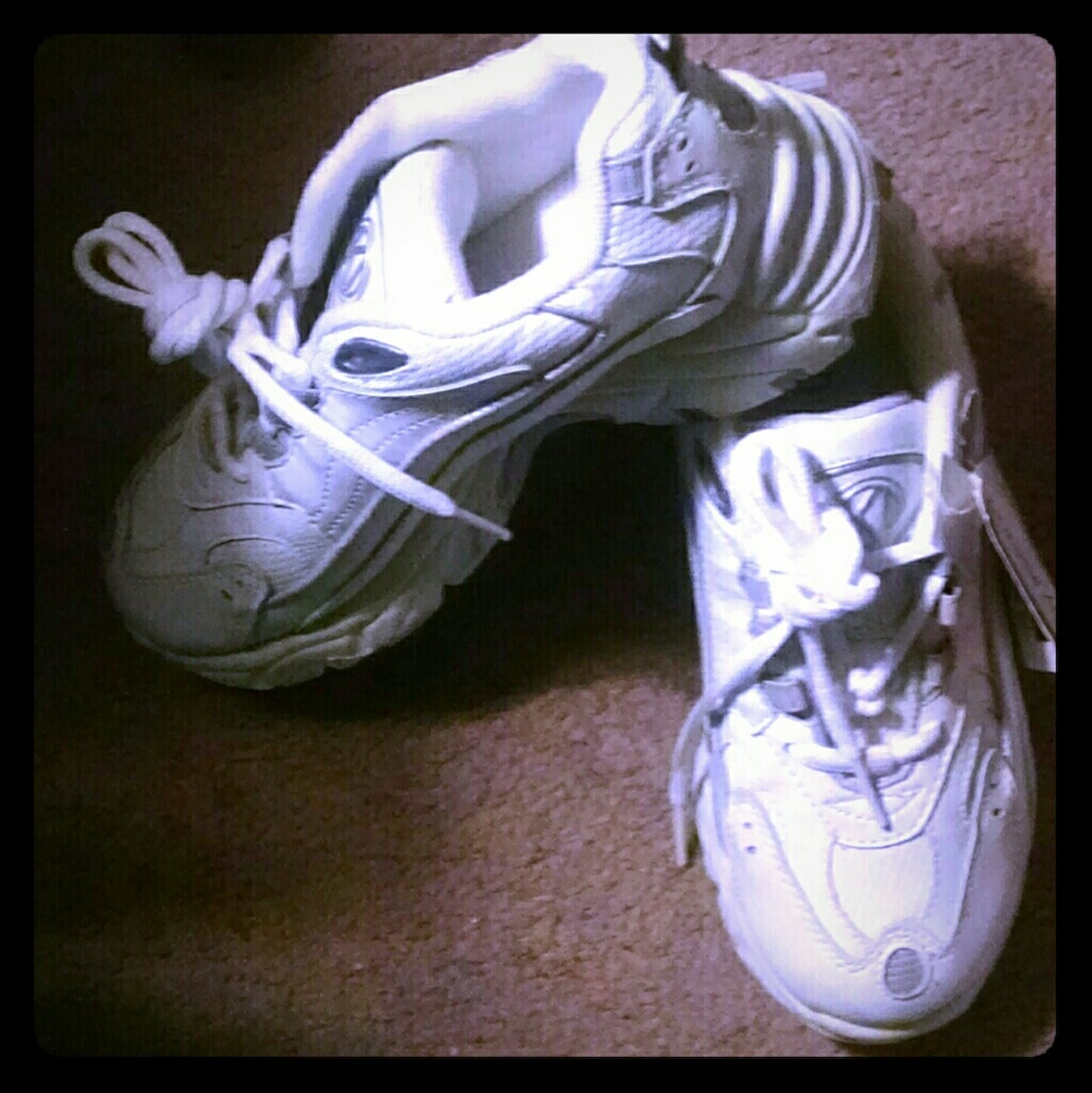 True Vintage Rare Kathy Ireland thick solid comfy sneakers tennis shoes