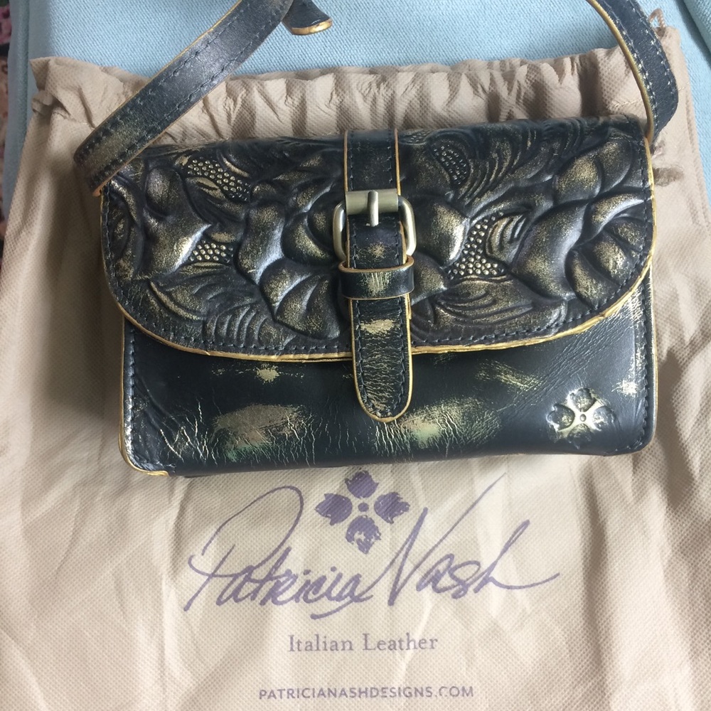 Patricia Nash cross body purse