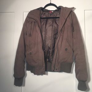 Divided jacket