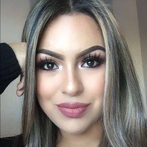 Meet your Posher, Leslie