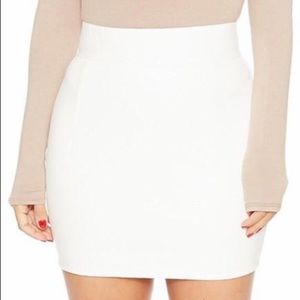 NEW!Naked wardrobe mini leather skirt white size L