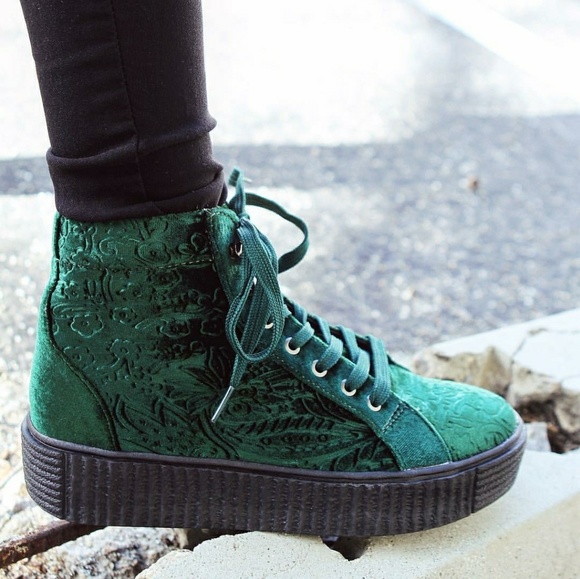 LAST Size  7 🌲EMERALD Velvet Flatform Sneaker - Picture 5 of 8