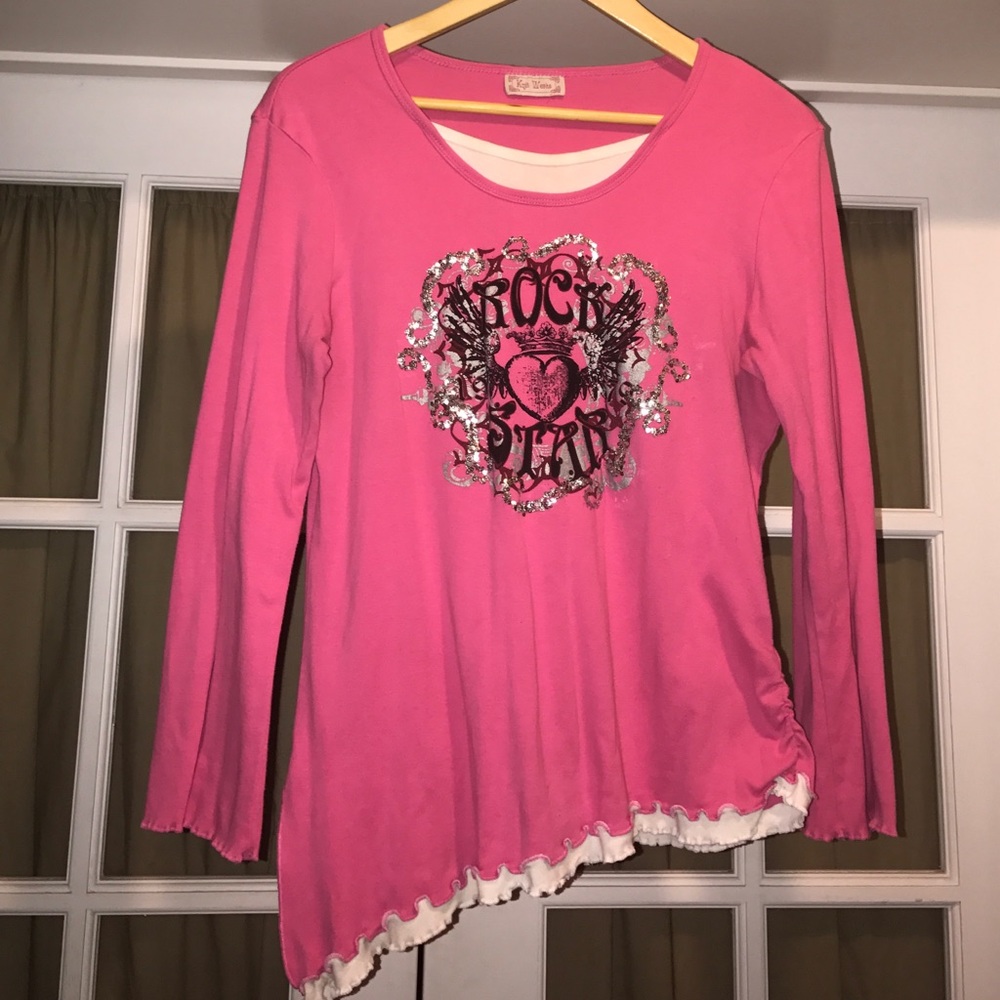pink embelished graphic hi-low sz L 🌟