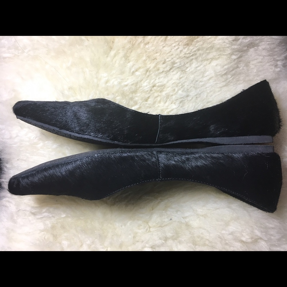 Steve Madden - REAL CALF HAIR - black flats - Picture 3 of 6