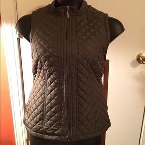 Laura Scott vest