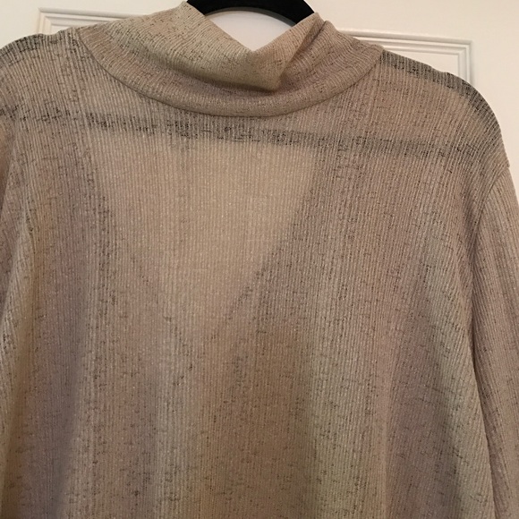 SOLD OUT - Picture 3 of 4