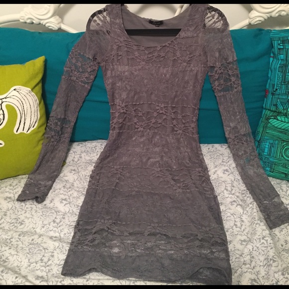 Elegant long sleeve lace dress - Picture 1 of 3