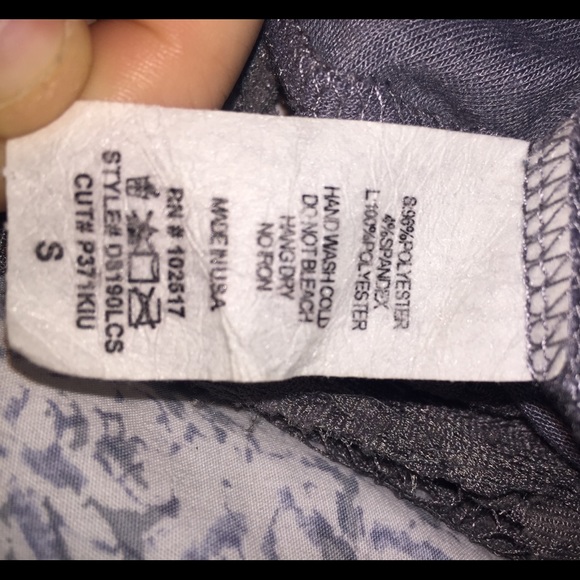 Elegant long sleeve lace dress - Picture 3 of 3