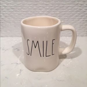 Rae Dunn 'SMILE' mug.