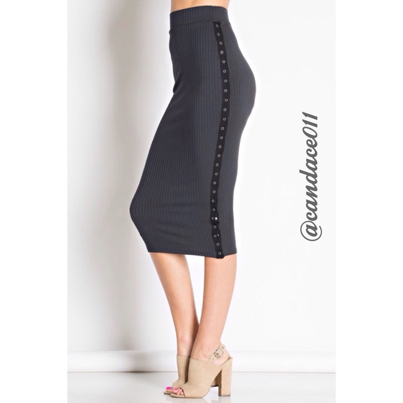 Calf Length Ribbed Pencil Skirt (Charcoal) - Picture 5 of 6