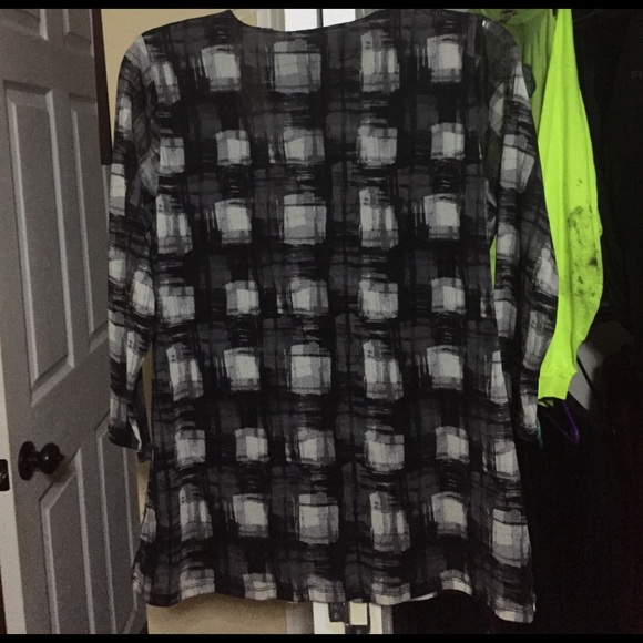 Medium 3/4 sheer black/gray good condition! - Picture 3 of 3