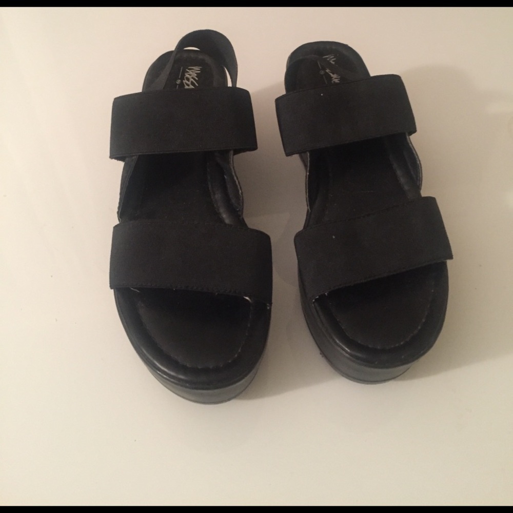 Black Chunky Platform