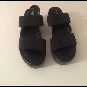 Black Chunky Platform