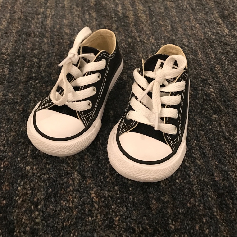 Kids converse baby