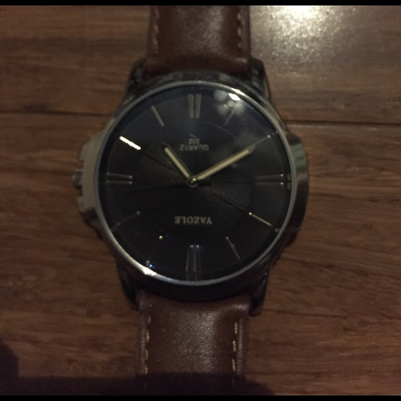 A watch - Picture 2 of 3