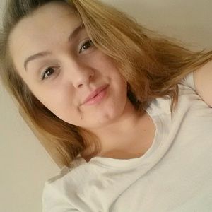 Meet your Posher, Valerie