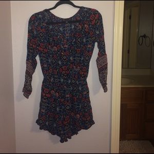 American eagle romper // size small